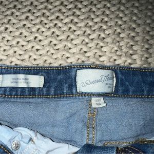 Ripped high rise skinny jeans